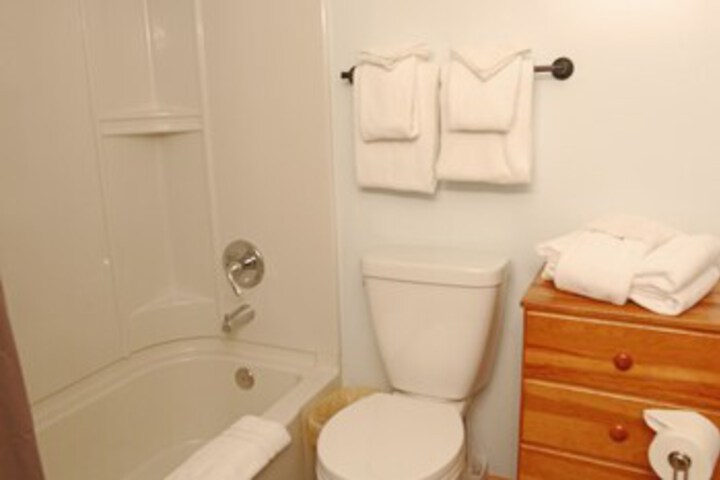 Room 6 of 40