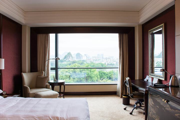 Room 5 of 87