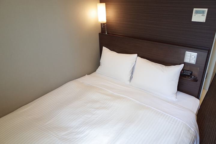 Room 14 of 49