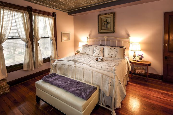 Room 4 of 85