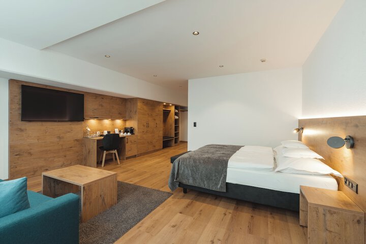 Room 9 of 36