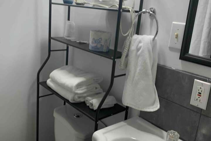 Room 143 of 167