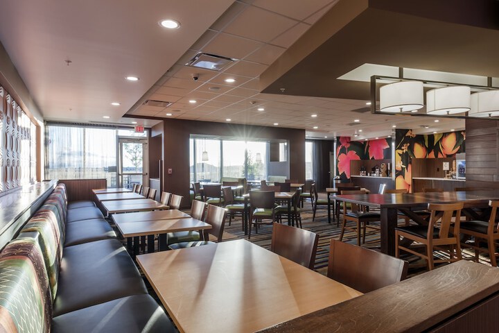 Breakfast/Coffee Service 33 of 45