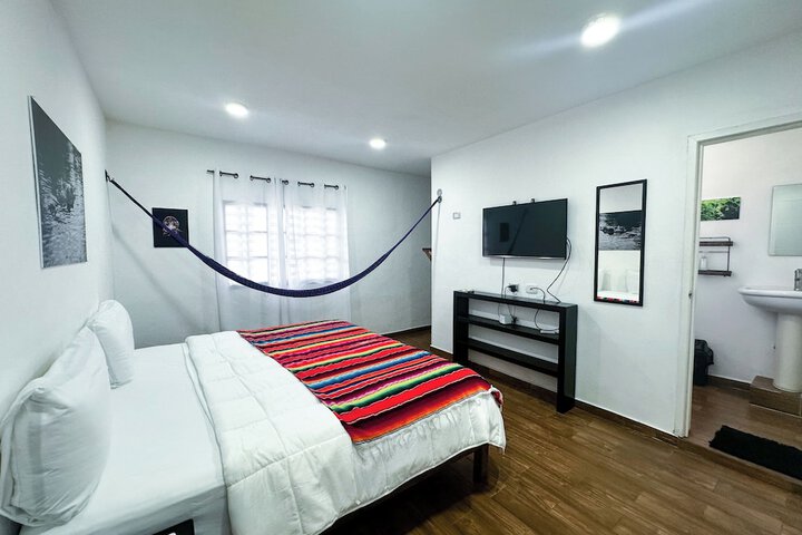 Room 4 of 17