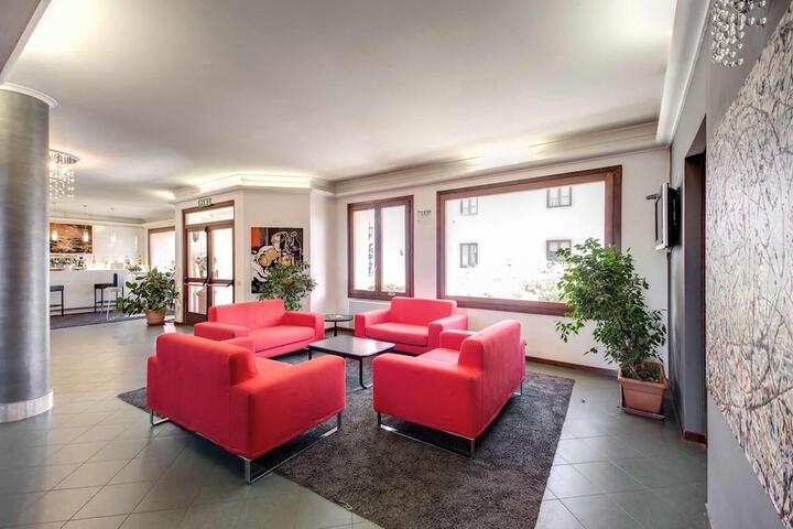 Guest Lobby