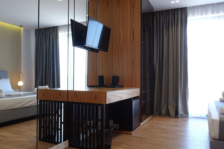 Room 57 of 94