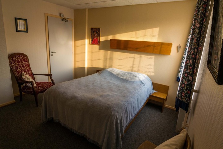 Room 21 of 37