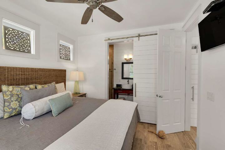 Room 5 of 24