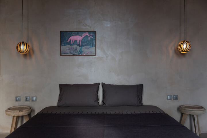 Room 75 of 142