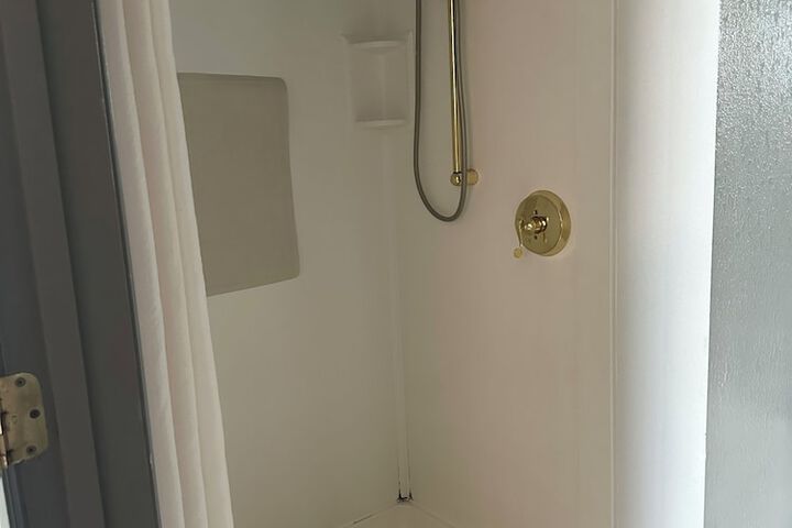 Room 19 of 33