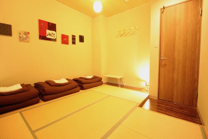 Room 25 of 77