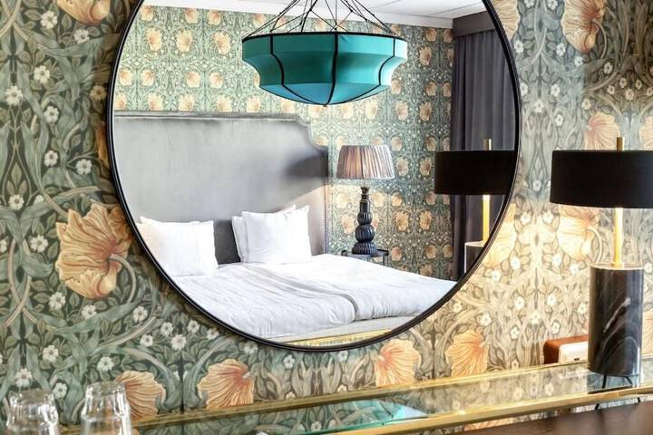 Room 28 of 57