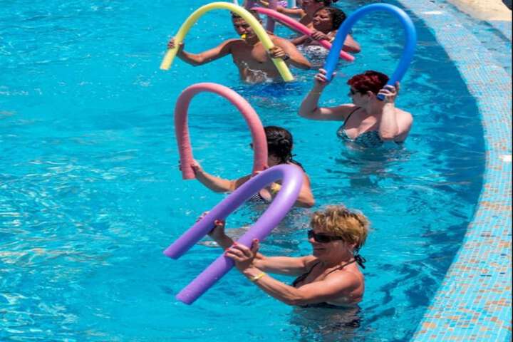 Hotel Pool