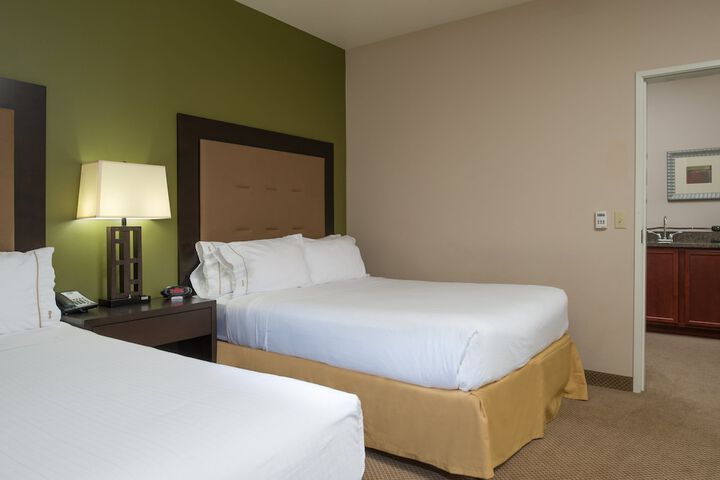 Room 10 of 87