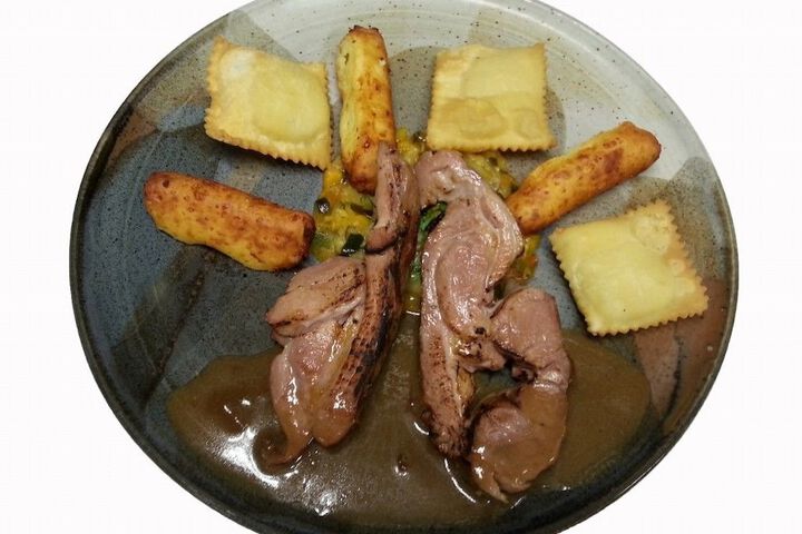 Dining 53 of 60