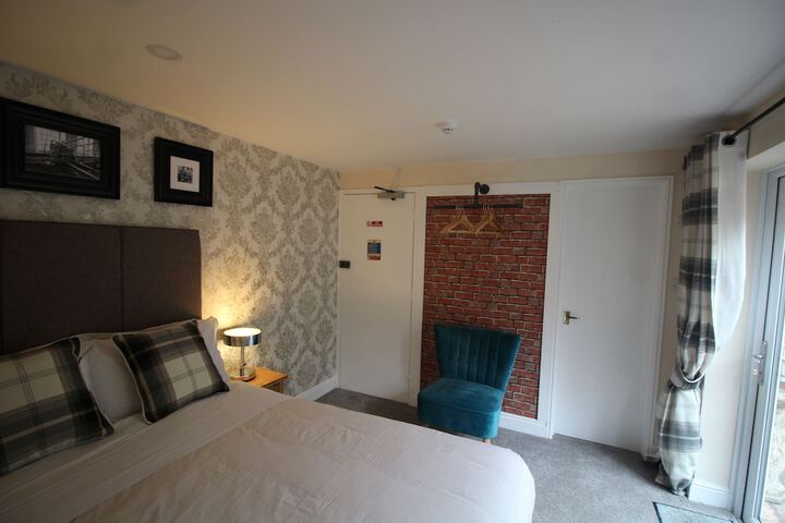 Room 14 of 77