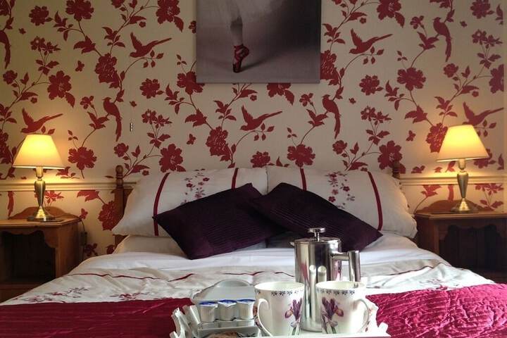 Room 3 of 42