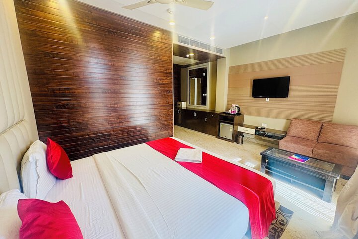 Room 6 of 57