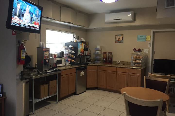 Food court
