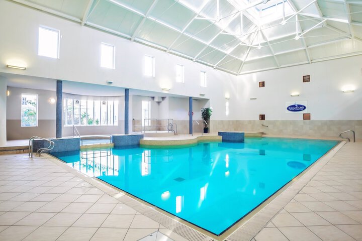 Pools & Facilities