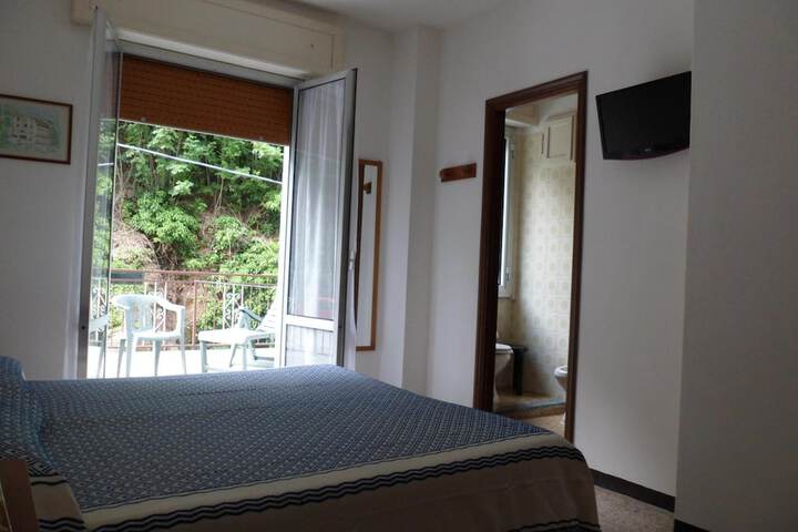 Room 15 of 42