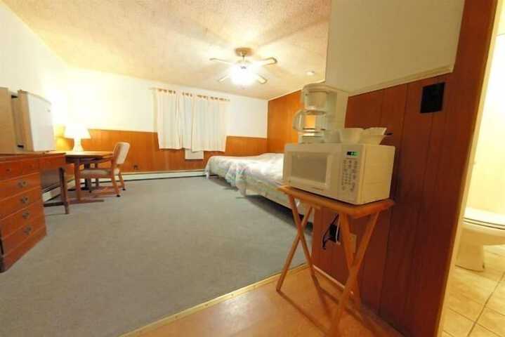 Room 7 of 37