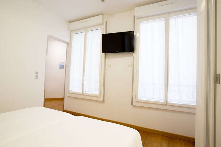 Room 10 of 43