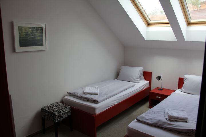 Room 14 of 39