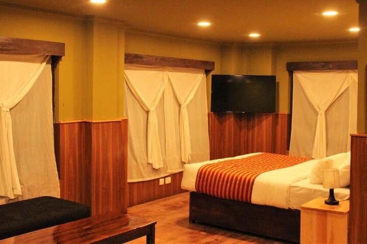 Room 6 of 24
