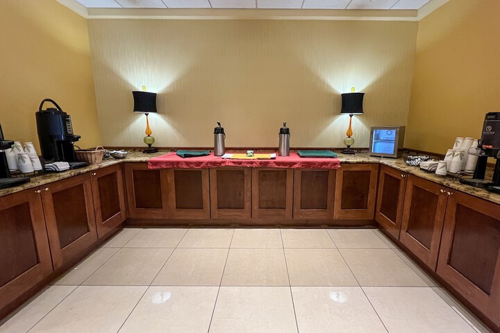 Breakfast/Coffee Service 10 of 16