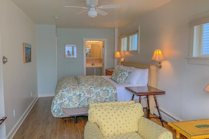 Room 45 of 113