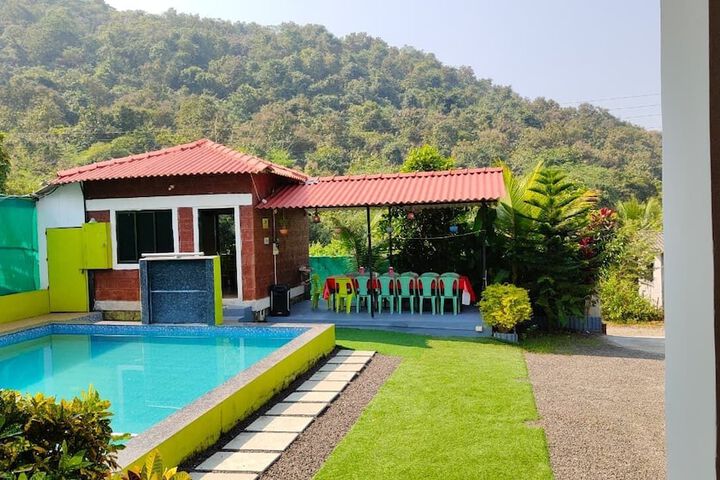 Pool 7 of 10