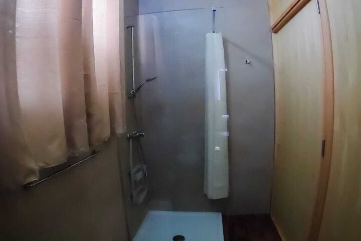 Room 48 of 82