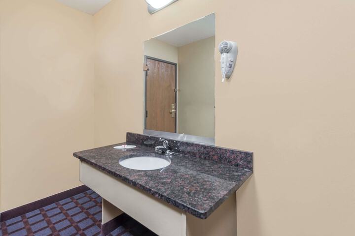 Room 19 of 24