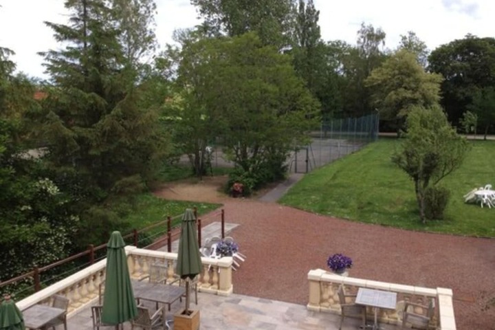 Terrace/Patio 24 of 38