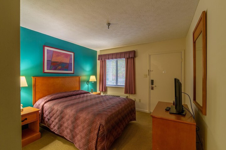 2 Queen Beds (34 of 39)