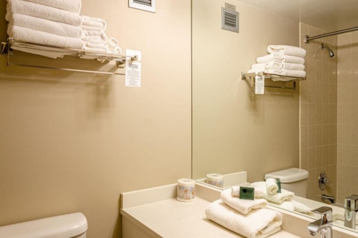 Room 185 of 266
