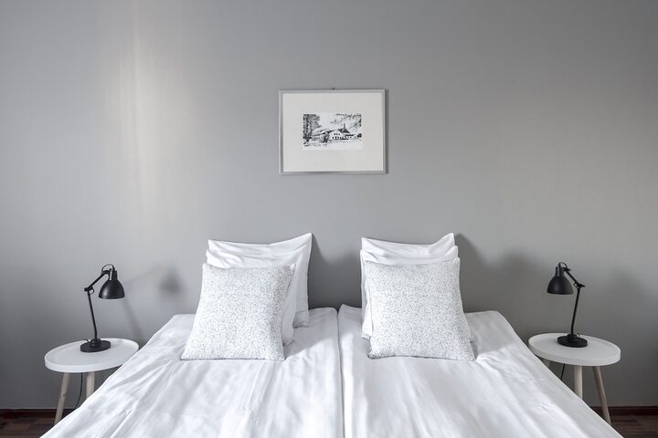 Room 8 of 35