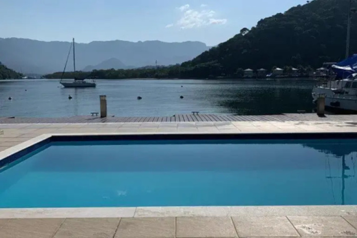 Pool 8 of 16