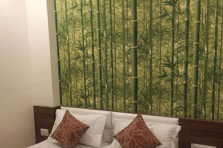 Room 16 of 35
