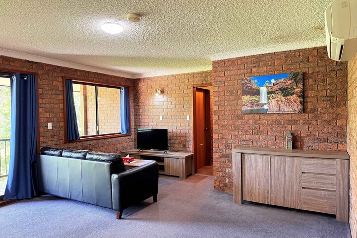 Room 44 of 74