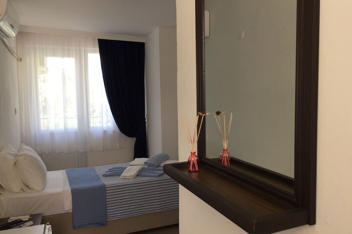 Room 9 of 51