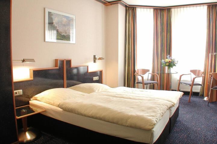 Room 6 of 29