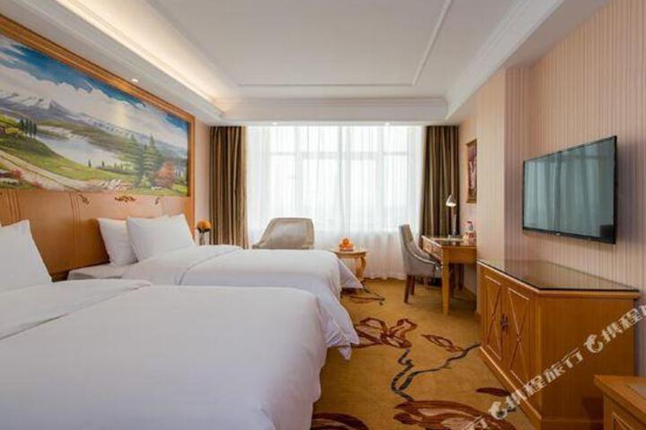 Vienna Hotel (Taihe Chengjiang Avenue)