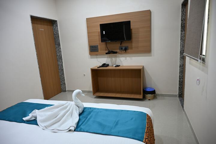 Room 10 of 21