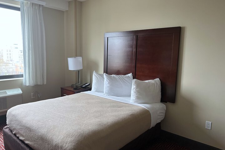 Room 9 of 63