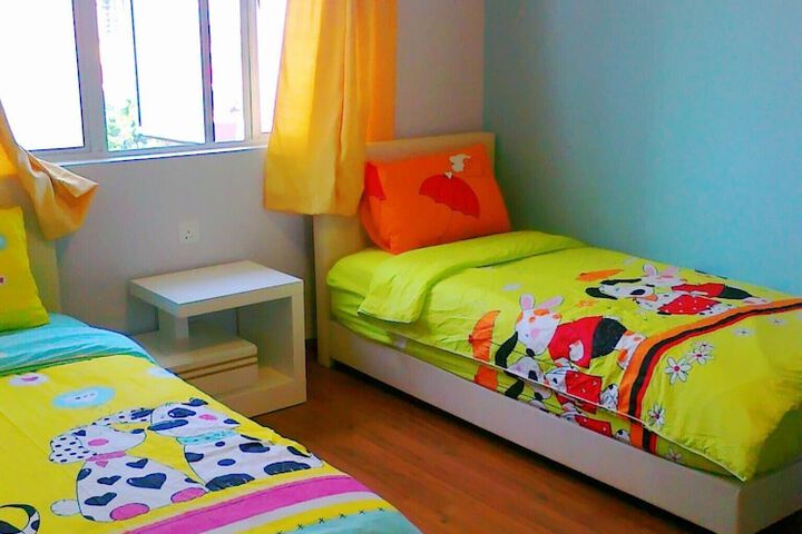 Room 9 of 35