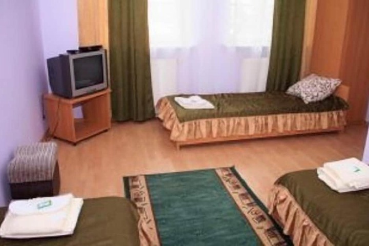 Room 13 of 20