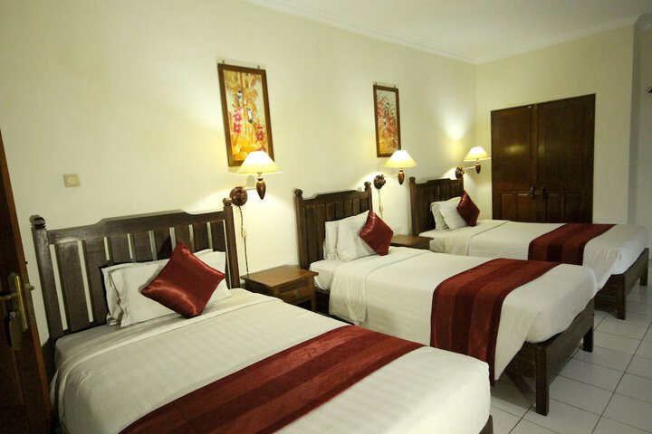 Room 17 of 33