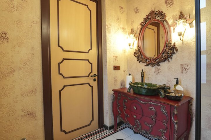 Room 78 of 171